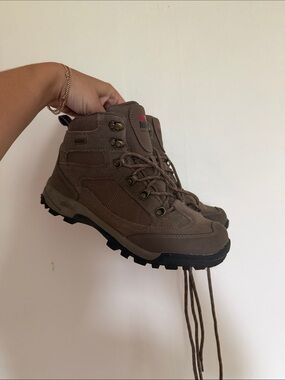 Amazon Men's Brown Waterproof Hiking Boots
